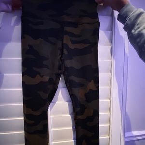 camouflage yoga pants